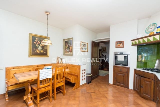 3 slaapkamer Villa te koop in Lloret de Mar met garage - € 1.500.000 (Ref: 4648560)