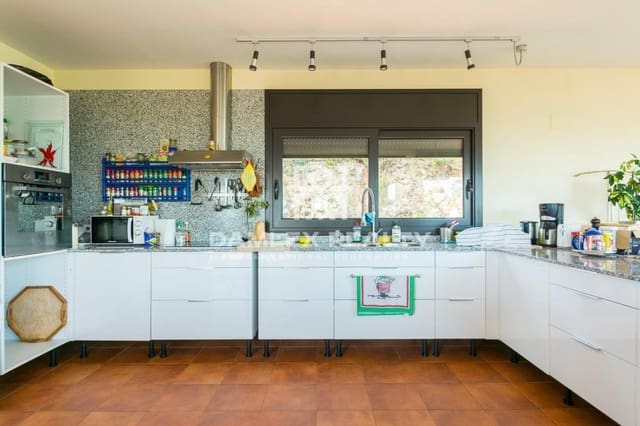 3 soveværelse Villa til salg i Platja d'Aro, Castell-Platja d'Aro med swimmingpool - € 800.000 (Ref: 4675002)