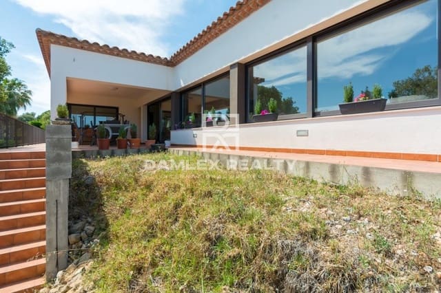 3 soveværelse Villa til salg i Platja d'Aro, Castell-Platja d'Aro med swimmingpool - € 800.000 (Ref: 4675002)