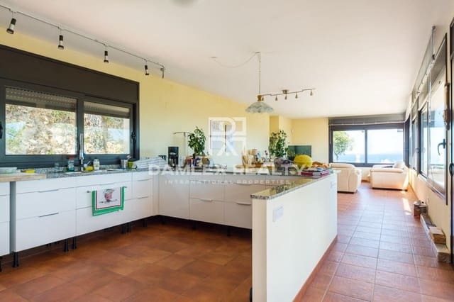 3 soveværelse Villa til salg i Platja d'Aro, Castell-Platja d'Aro med swimmingpool - € 800.000 (Ref: 4675002)