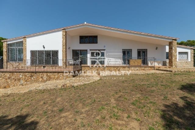 4 slaapkamer Villa te koop in Platja d'Aro, Castell-Platja d'Aro met zwembad - € 2.900.000 (Ref: 4685409)