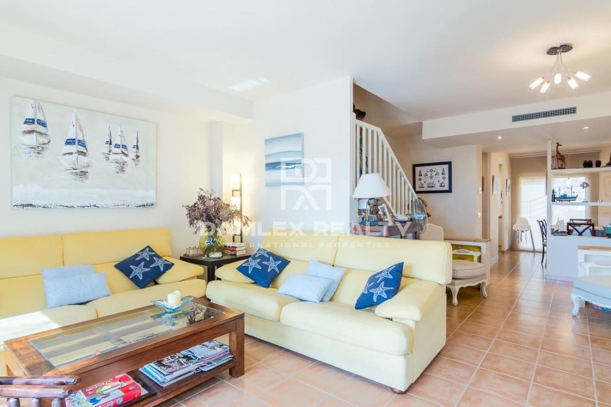 4 soveværelse Byhus til salg i Sant Feliu de Guixols med swimmingpool garage - € 685.000 (Ref: 4766659)