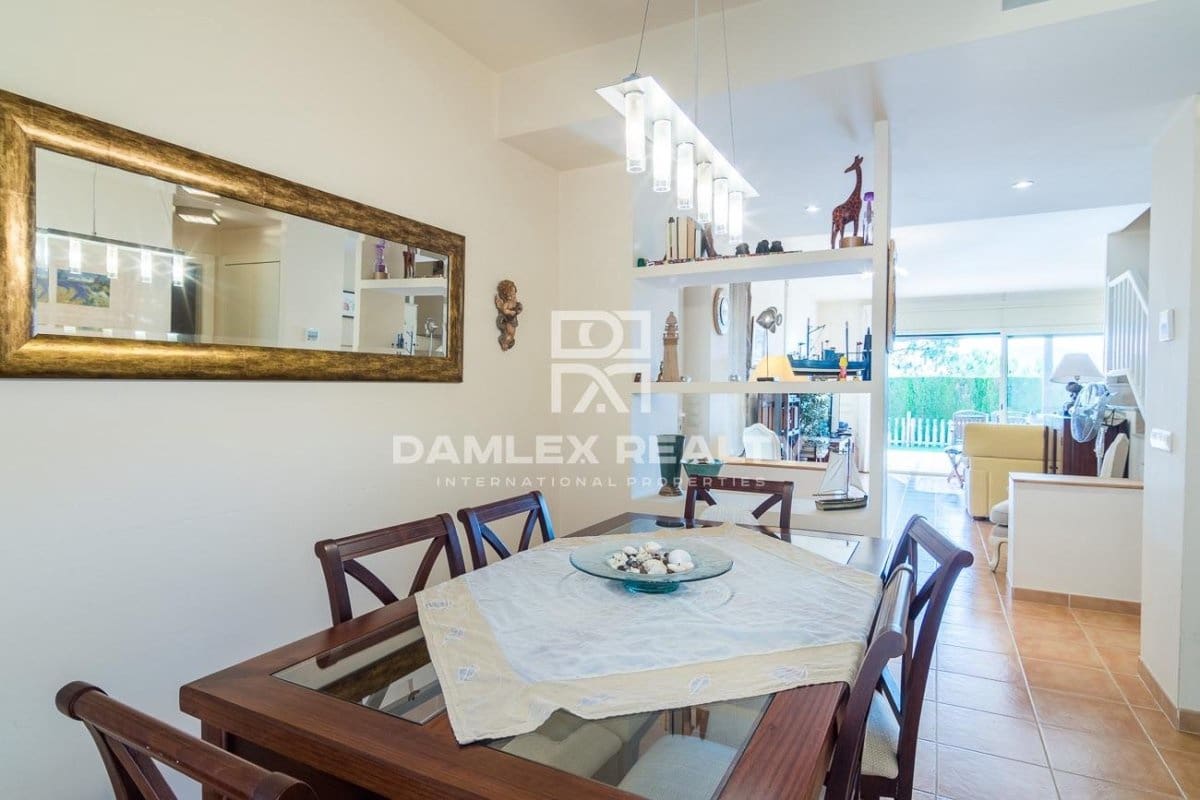 4 soveværelse Byhus til salg i Sant Feliu de Guixols med swimmingpool garage - € 685.000 (Ref: 4766659)