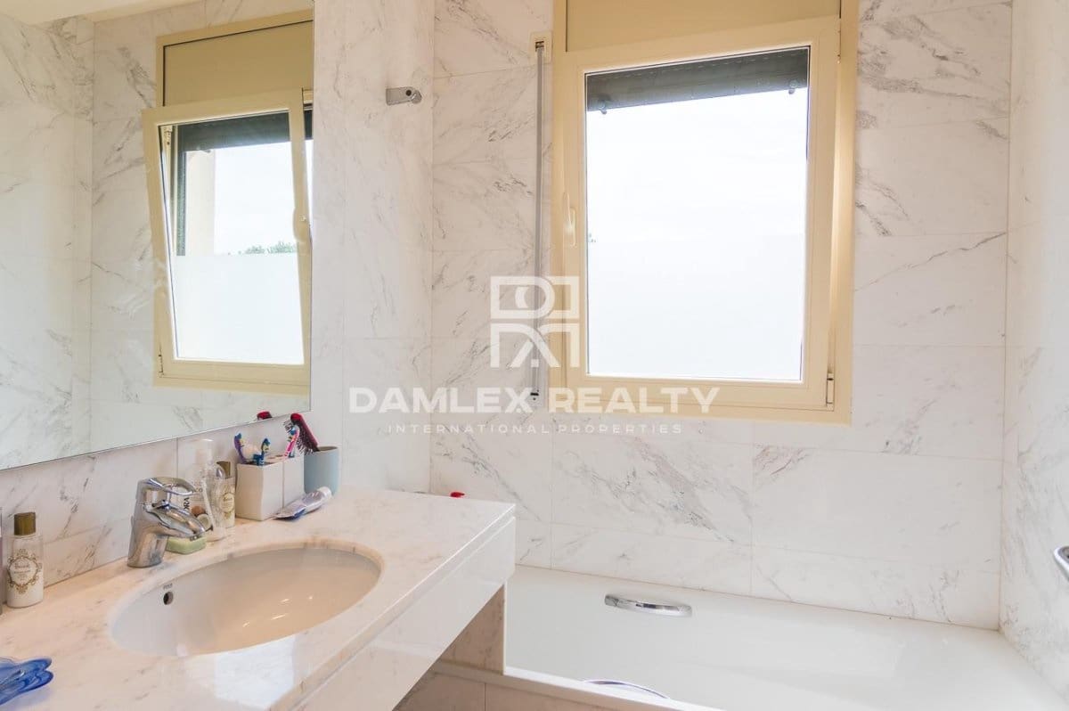 4 soveværelse Byhus til salg i Sant Feliu de Guixols med swimmingpool garage - € 685.000 (Ref: 4766659)