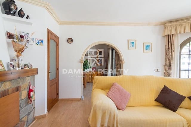 4 bedroom Villa for sale in Platja d'Aro, Castell-Platja d'Aro - € 840,000 (Ref: 4793173)