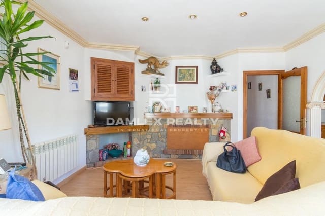 4 bedroom Villa for sale in Platja d'Aro, Castell-Platja d'Aro - € 840,000 (Ref: 4793173)