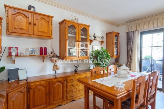 4 bedroom Villa for sale in Platja d'Aro, Castell-Platja d'Aro - € 840,000 (Ref: 4793173)