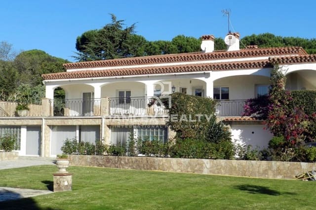 5 bedroom Villa for sale in Sant Feliu de Guíxols with pool - € 1,950,000 (Ref: 5265882)