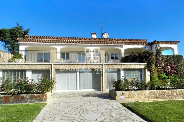 5 bedroom Villa for sale in Sant Feliu de Guíxols with pool - € 1,950,000 (Ref: 5265882)