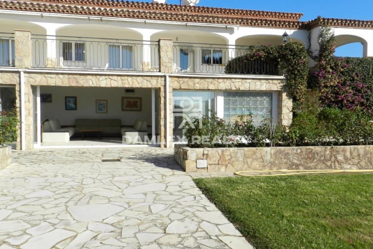 5 soveværelse Villa til salg i Sant Feliu de Guixols med swimmingpool - € 1.950.000 (Ref: 5265882)