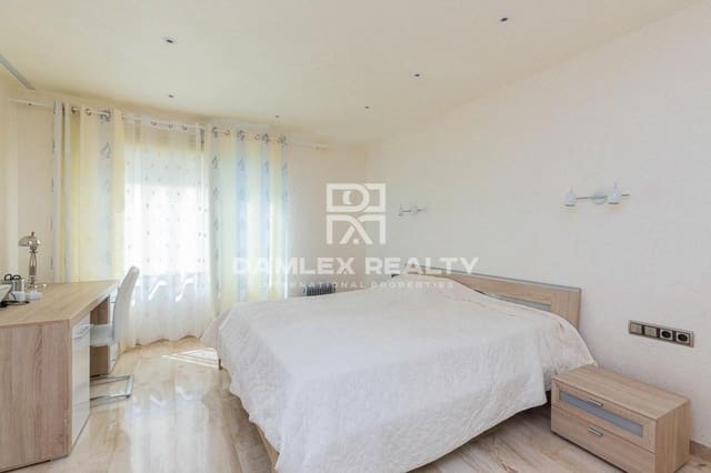 4 slaapkamer Villa te koop in Blanes met zwembad garage - € 1.630.000 (Ref: 5569372)