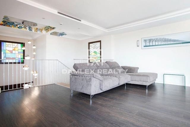 4 slaapkamer Villa te koop in Lloret de Mar met zwembad garage - € 995.000 (Ref: 5635902)