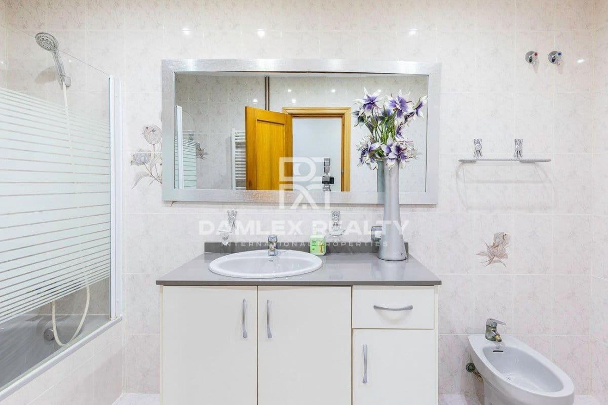 3 soverom Villa til salgs i Lloret de Mar med svømmebasseng garasje - € 615 000 (Ref: 5872521)