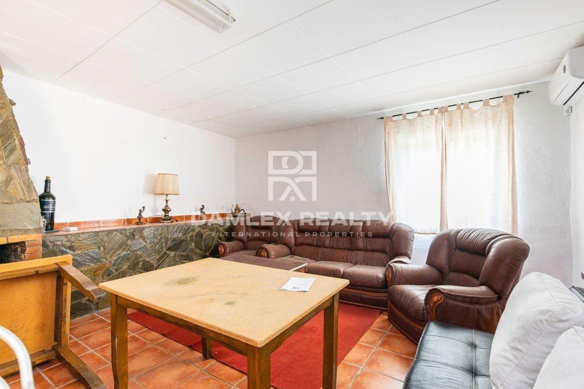 3 soverom Villa til salgs i Lloret de Mar med svømmebasseng garasje - € 615 000 (Ref: 5872521)