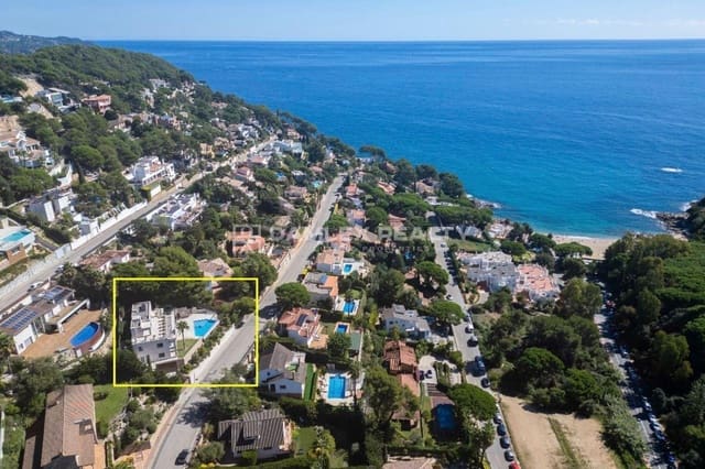 5 bedroom Villa for sale in Blanes with pool garage - € 3,100,000 (Ref: 5937307)