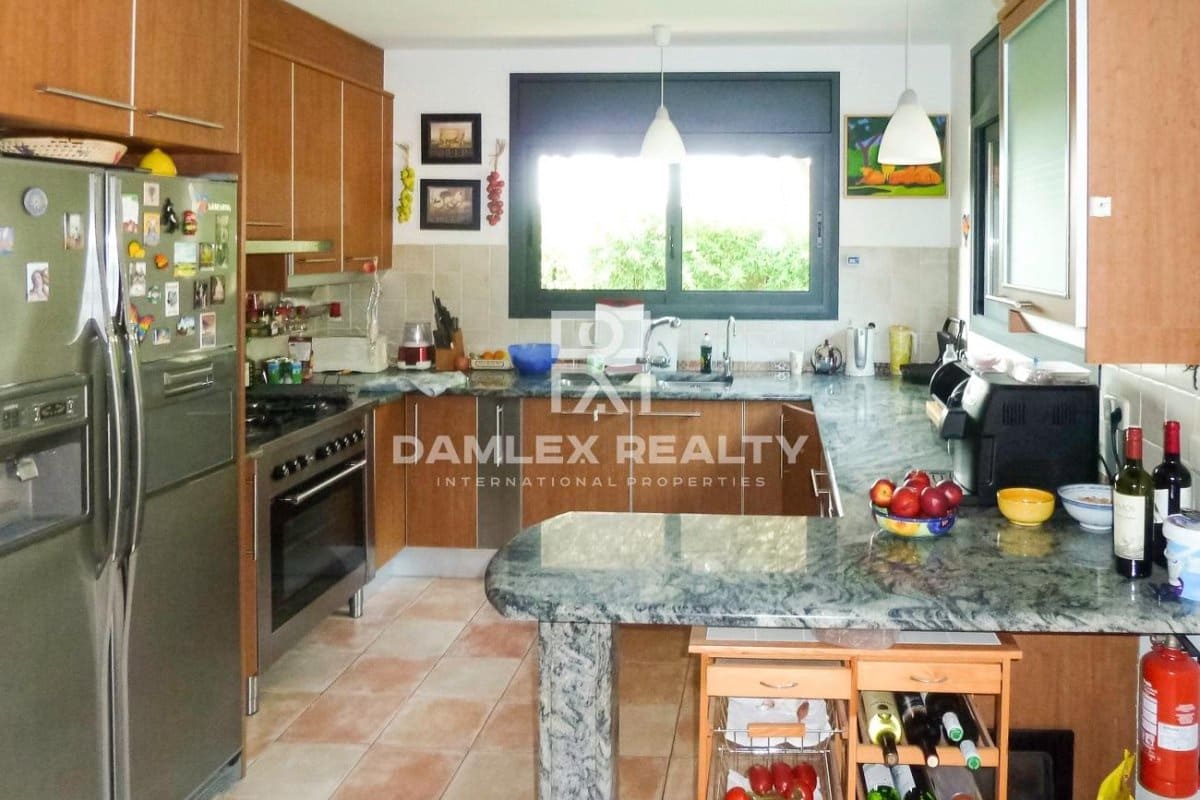 5 quarto Moradia para venda em Pals com piscina garagem - 1 700 000 € (Ref: 6218360)