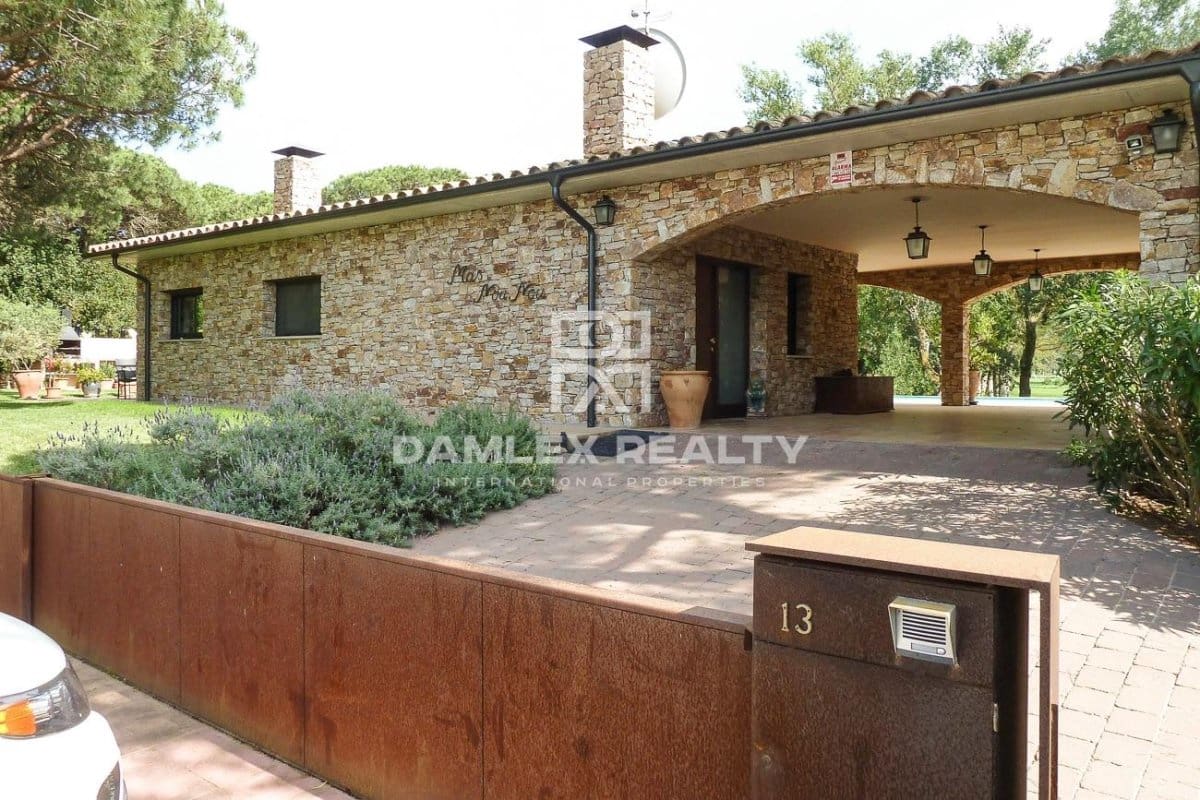 5 quarto Moradia para venda em Pals com piscina garagem - 1 700 000 € (Ref: 6218360)