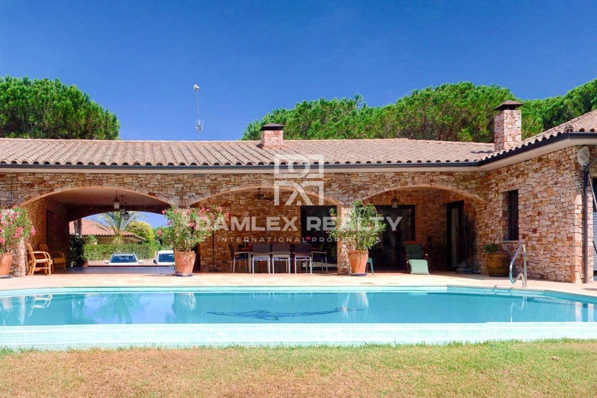 5 quarto Moradia para venda em Pals com piscina garagem - 1 700 000 € (Ref: 6218360)