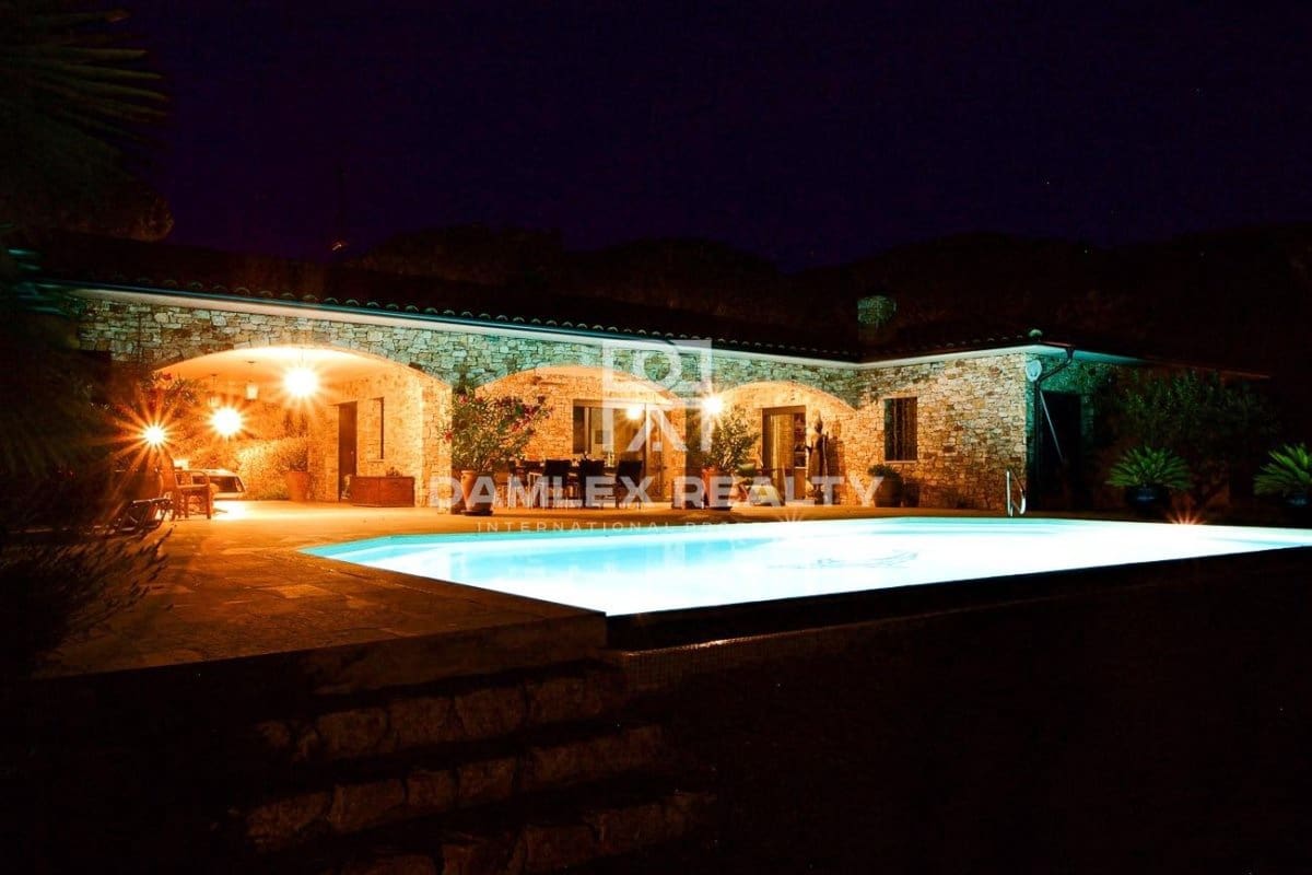 5 quarto Moradia para venda em Pals com piscina garagem - 1 700 000 € (Ref: 6218360)