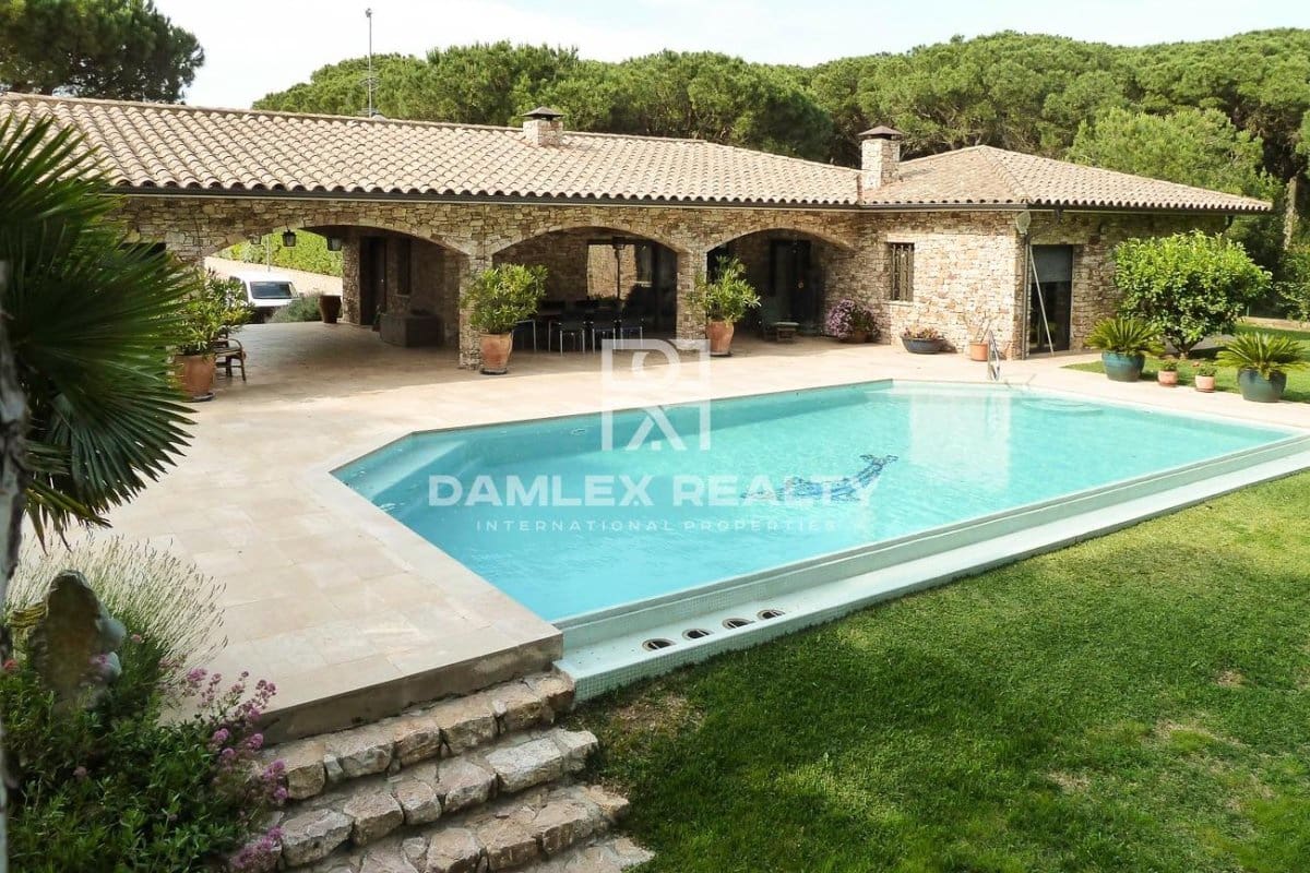 5 quarto Moradia para venda em Pals com piscina garagem - 1 700 000 € (Ref: 6218360)