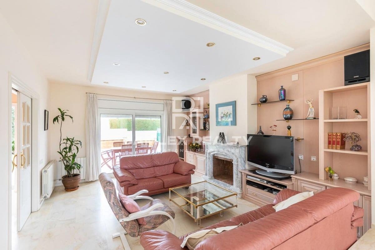 5 soveværelse Villa til salg i Sant Feliu de Guixols med swimmingpool - € 850.000 (Ref: 6332363)