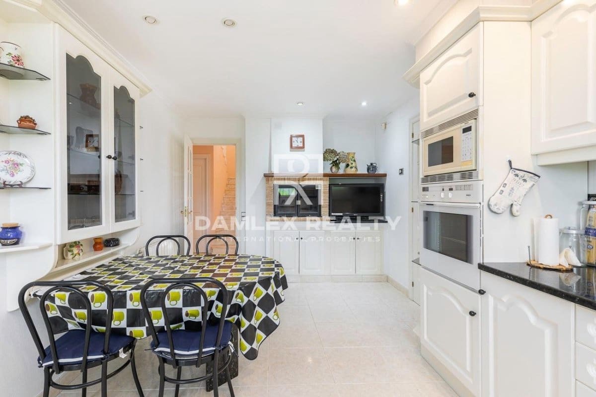 5 soveværelse Villa til salg i Sant Feliu de Guixols med swimmingpool - € 850.000 (Ref: 6332363)