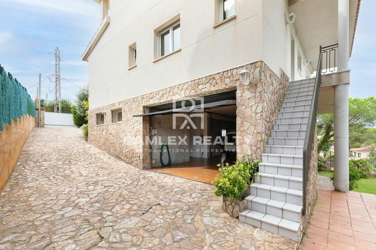 5 soveværelse Villa til salg i Sant Feliu de Guixols med swimmingpool - € 850.000 (Ref: 6332363)