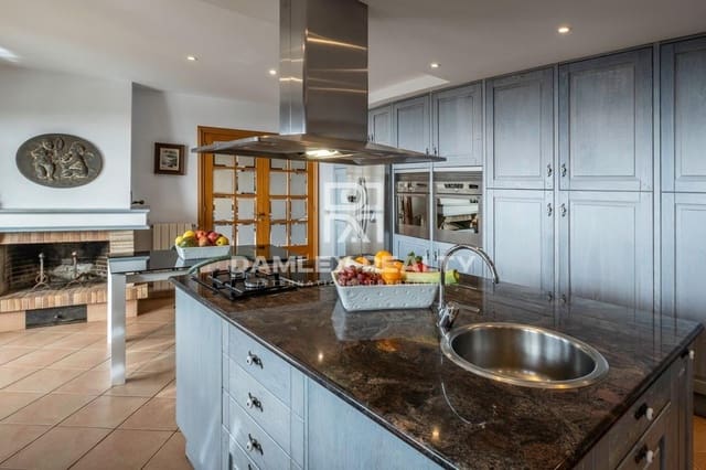 5 chambre Villa/Maison à vendre à Lloret de Mar avec piscine garage - 1 595 000 € (Ref: 6453393)