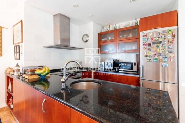 3 slaapkamer Villa te koop in Lloret de Mar met zwembad garage - € 565.000 (Ref: 6575542)