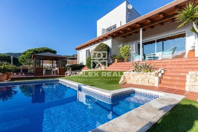 3 slaapkamer Villa te koop in Lloret de Mar met zwembad garage - € 565.000 (Ref: 6575542)