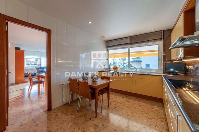 5 Zimmer Villa zu verkaufen in Platja d'Aro, Castell-Platja d'Aro mit Pool - 640.000 € (Ref: 6596052)