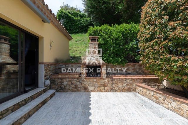 3 bedroom Villa for sale in Platja d'Aro, Castell-Platja d'Aro with pool - € 790,000 (Ref: 6831817)