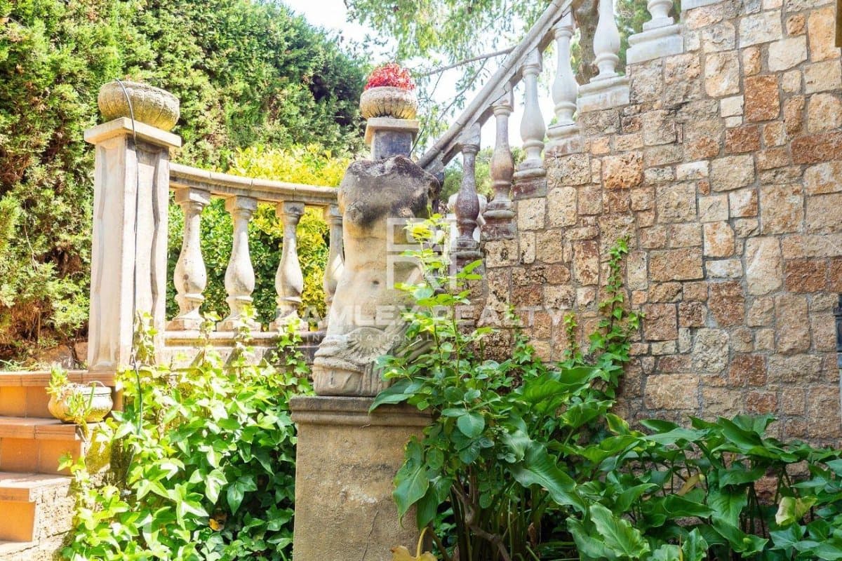 5 sovrum Villa till salu i Sant Feliu de Guixols med pool - 1 300 000 € (Ref: 6928979)