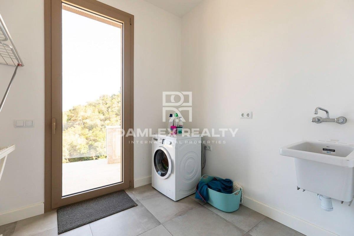 6 bedroom Villa for sale in Tossa de Mar with pool garage - € 2,850,000 (Ref: 6941362)