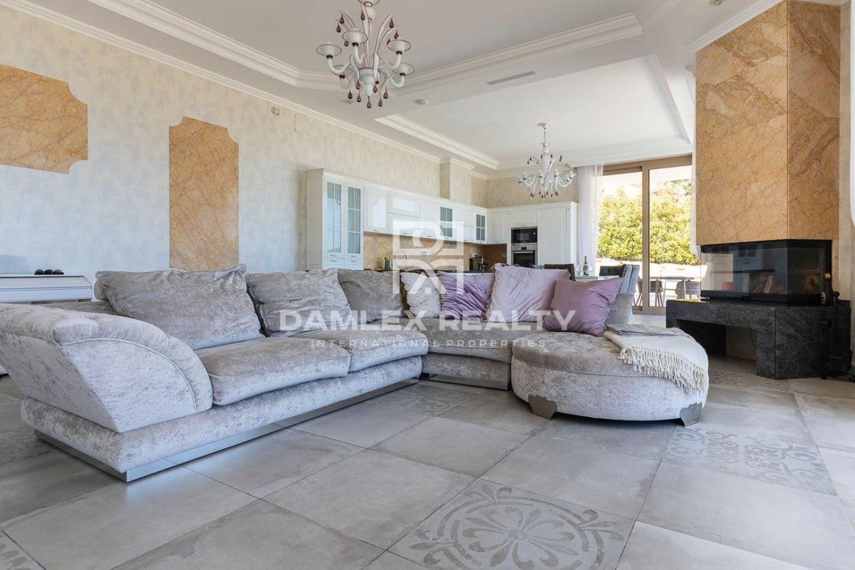 6 bedroom Villa for sale in Tossa de Mar with pool garage - € 2,850,000 (Ref: 6941362)