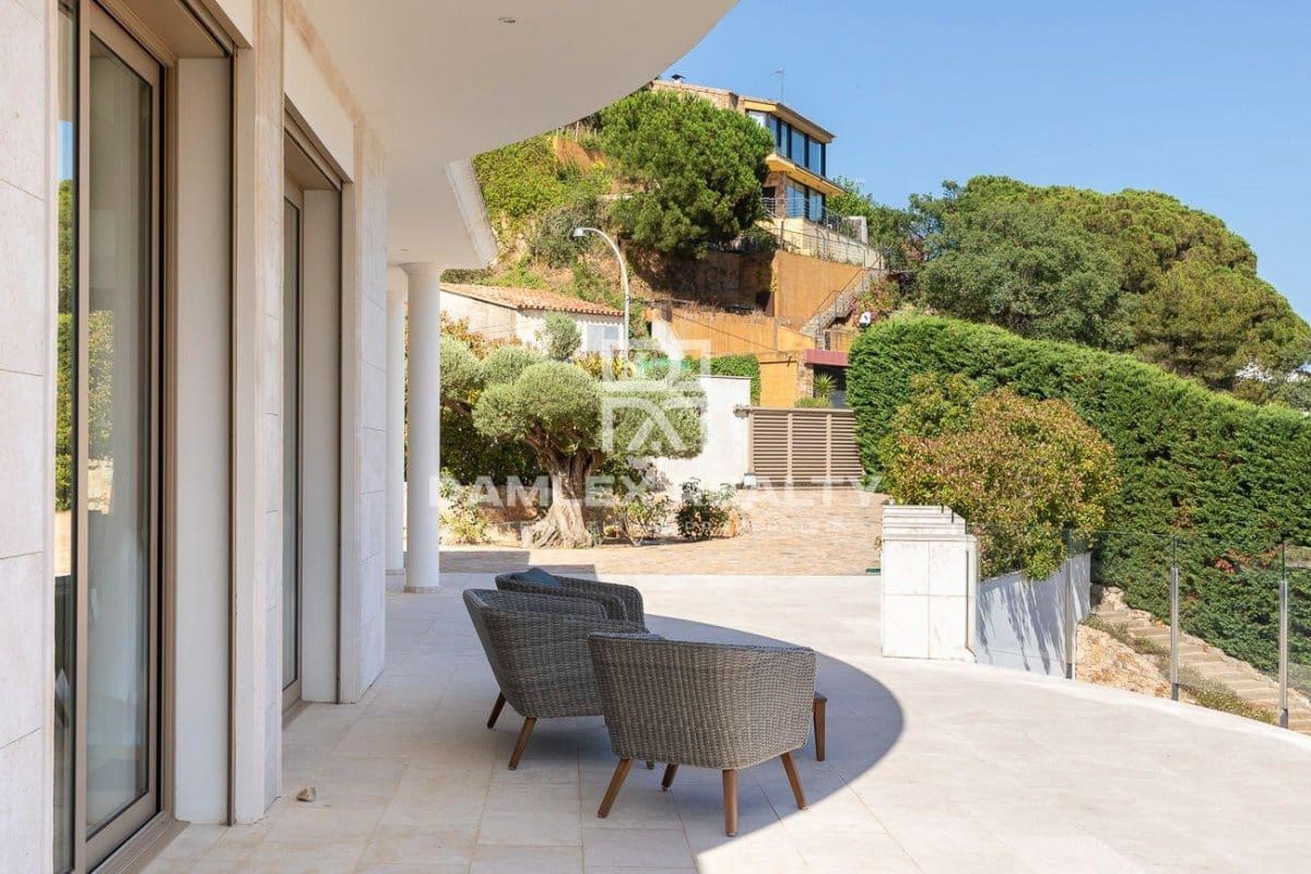 6 bedroom Villa for sale in Tossa de Mar with pool garage - € 2,850,000 (Ref: 6941362)