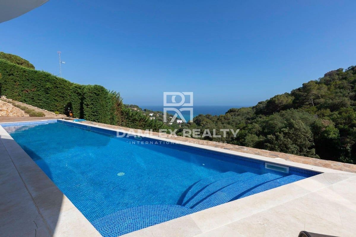 6 bedroom Villa for sale in Tossa de Mar with pool garage - € 2,850,000 (Ref: 6941362)