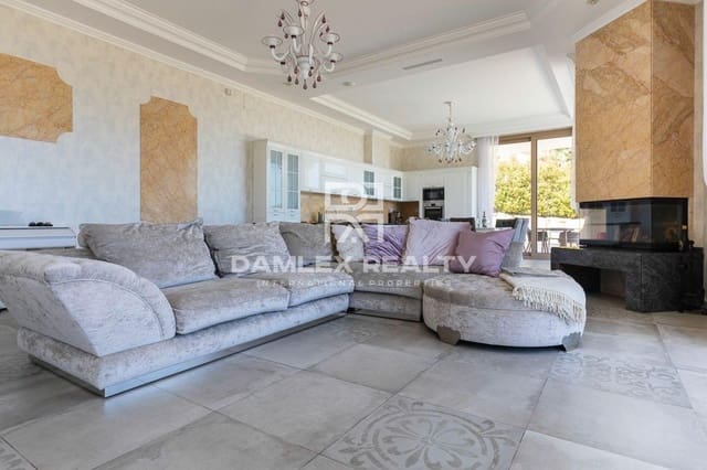 6 bedroom Villa for sale in Tossa de Mar with pool garage - € 2,850,000 (Ref: 6941362)