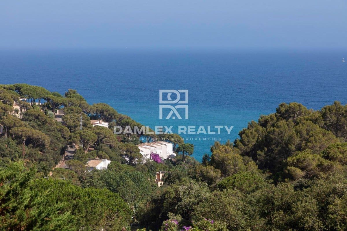 6 bedroom Villa for sale in Tossa de Mar with pool garage - € 2,850,000 (Ref: 6941362)