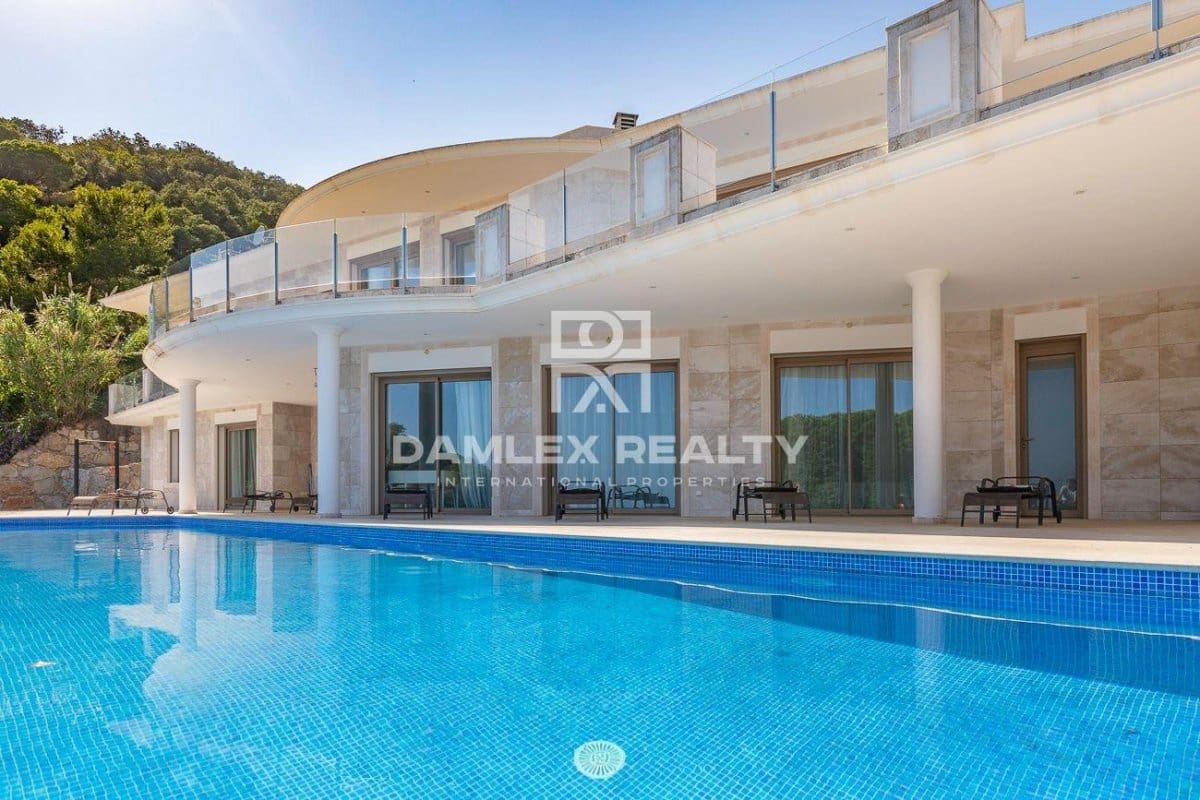6 bedroom Villa for sale in Tossa de Mar with pool garage - € 2,850,000 (Ref: 6941362)