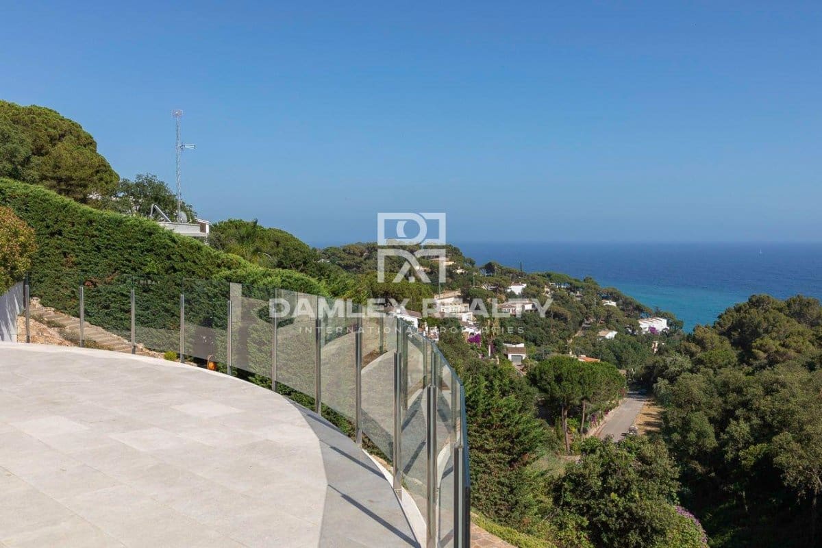 6 bedroom Villa for sale in Tossa de Mar with pool garage - € 2,850,000 (Ref: 6941362)