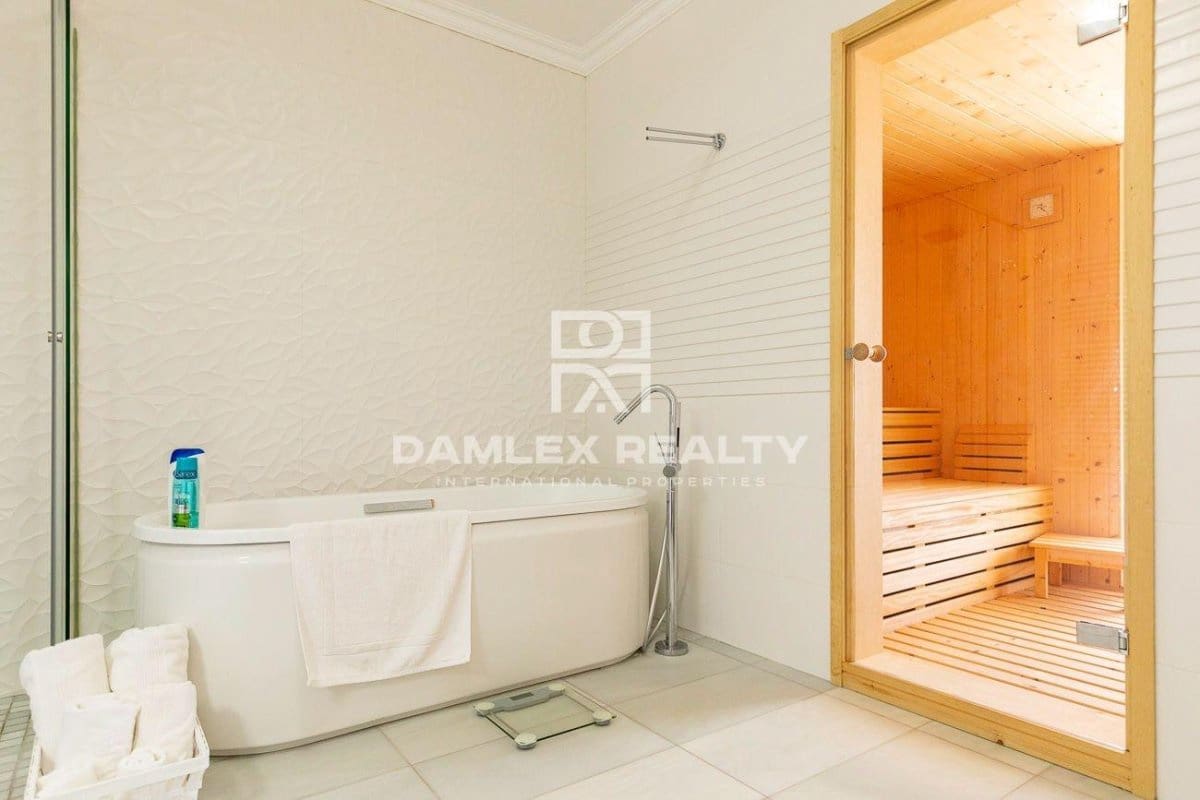 6 bedroom Villa for sale in Tossa de Mar with pool garage - € 2,850,000 (Ref: 6941362)