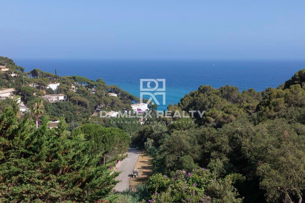 6 bedroom Villa for sale in Tossa de Mar with pool garage - € 2,850,000 (Ref: 6941362)