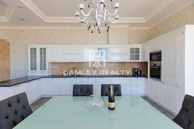 6 bedroom Villa for sale in Tossa de Mar with pool garage - € 2,850,000 (Ref: 6941362)