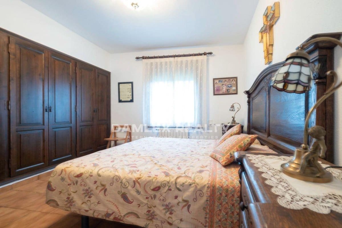 3 makuuhuone Huvila myytävänä paikassa Santa Cristina d'Aro mukana uima-altaan - 1 300 000 € (Ref: 7128384)