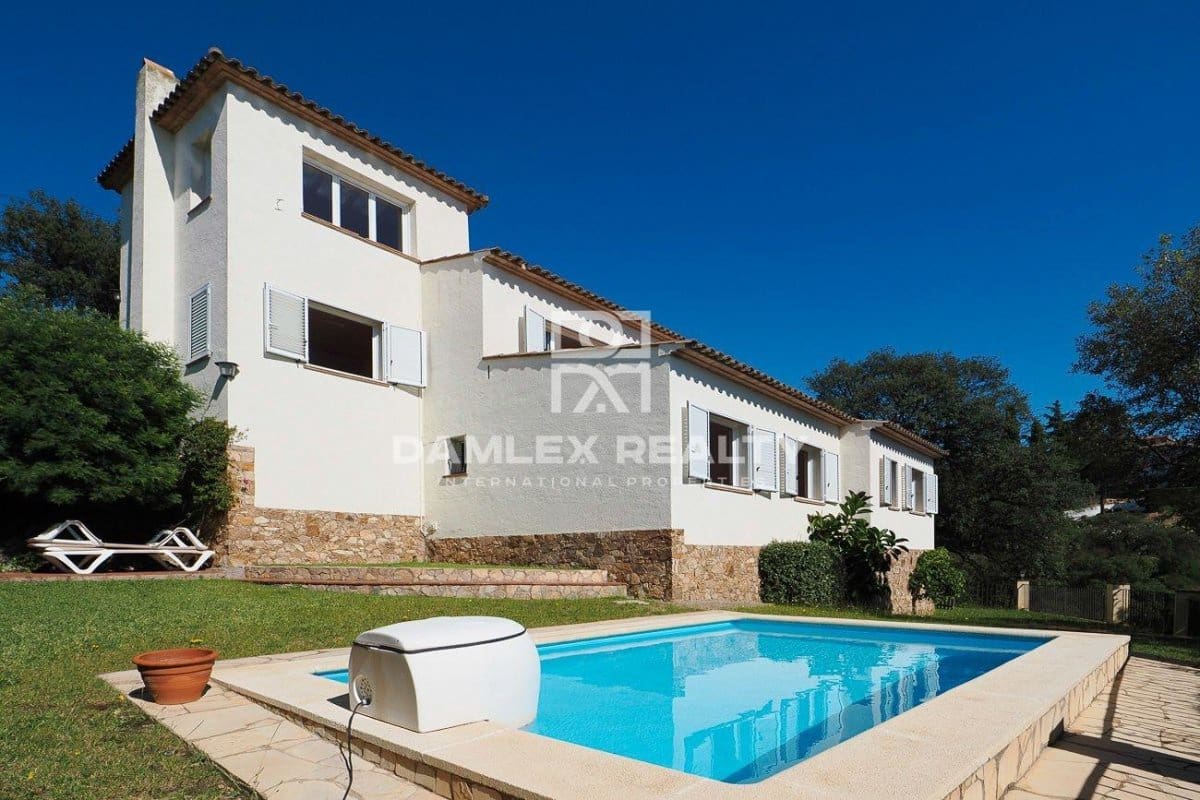 4 slaapkamer Villa te koop in Platja d'Aro met zwembad - € 539.000 (Ref: 7128386)