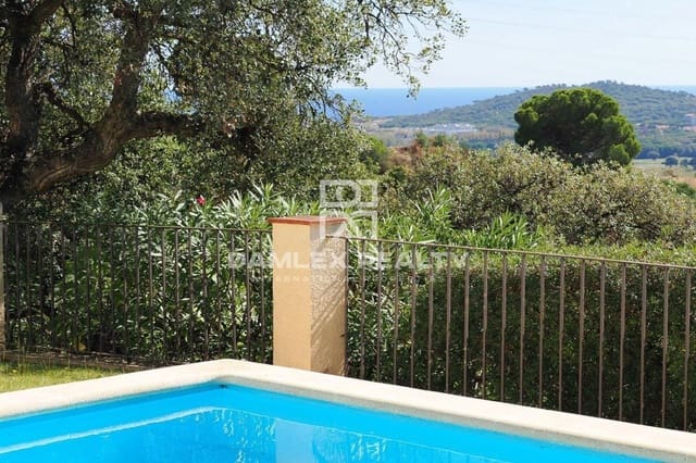 4 slaapkamer Villa te koop in Platja d'Aro, Castell-Platja d'Aro met zwembad - € 539.000 (Ref: 7128386)