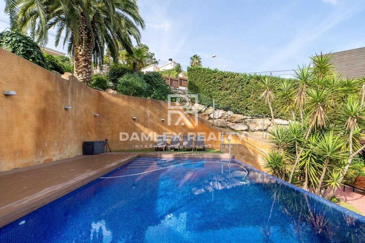 5 chambre Villa/Maison à vendre à Lloret de Mar avec piscine garage - 695 000 € (Ref: 7192539)