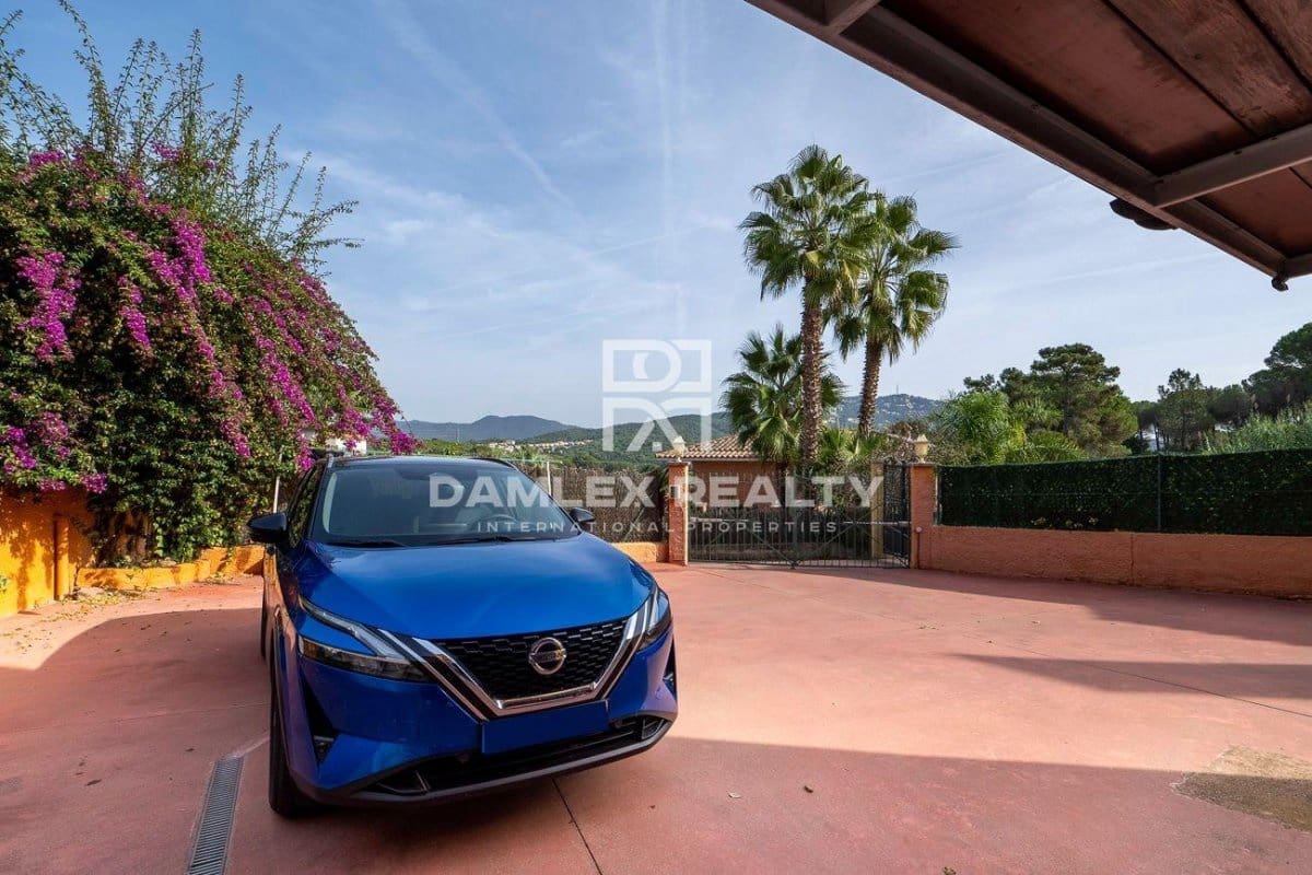 5 chambre Villa/Maison à vendre à Lloret de Mar avec piscine garage - 695 000 € (Ref: 7192539)