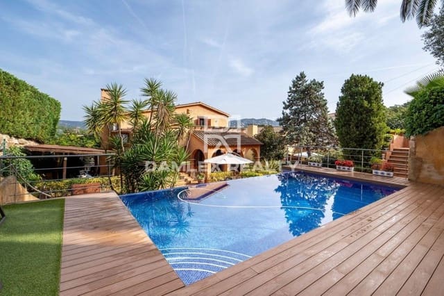 5 chambre Villa/Maison à vendre à Lloret de Mar avec piscine garage - 695 000 € (Ref: 7192539)